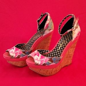 BUY 1 ! GET 1!!JESSICA SIMPSON Open Toe High Wedge